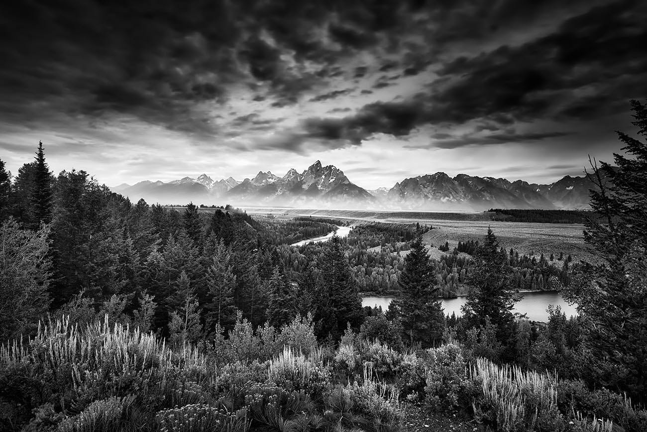 Misty,Pre-dawn,View,Of,The,Snake,River,Valley,In,The